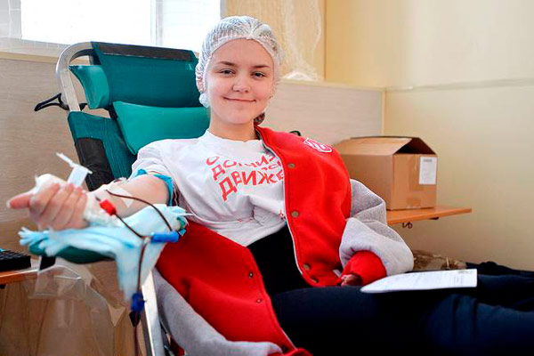 Студенты делятся кровью, спасая жизнь онкологическим больным